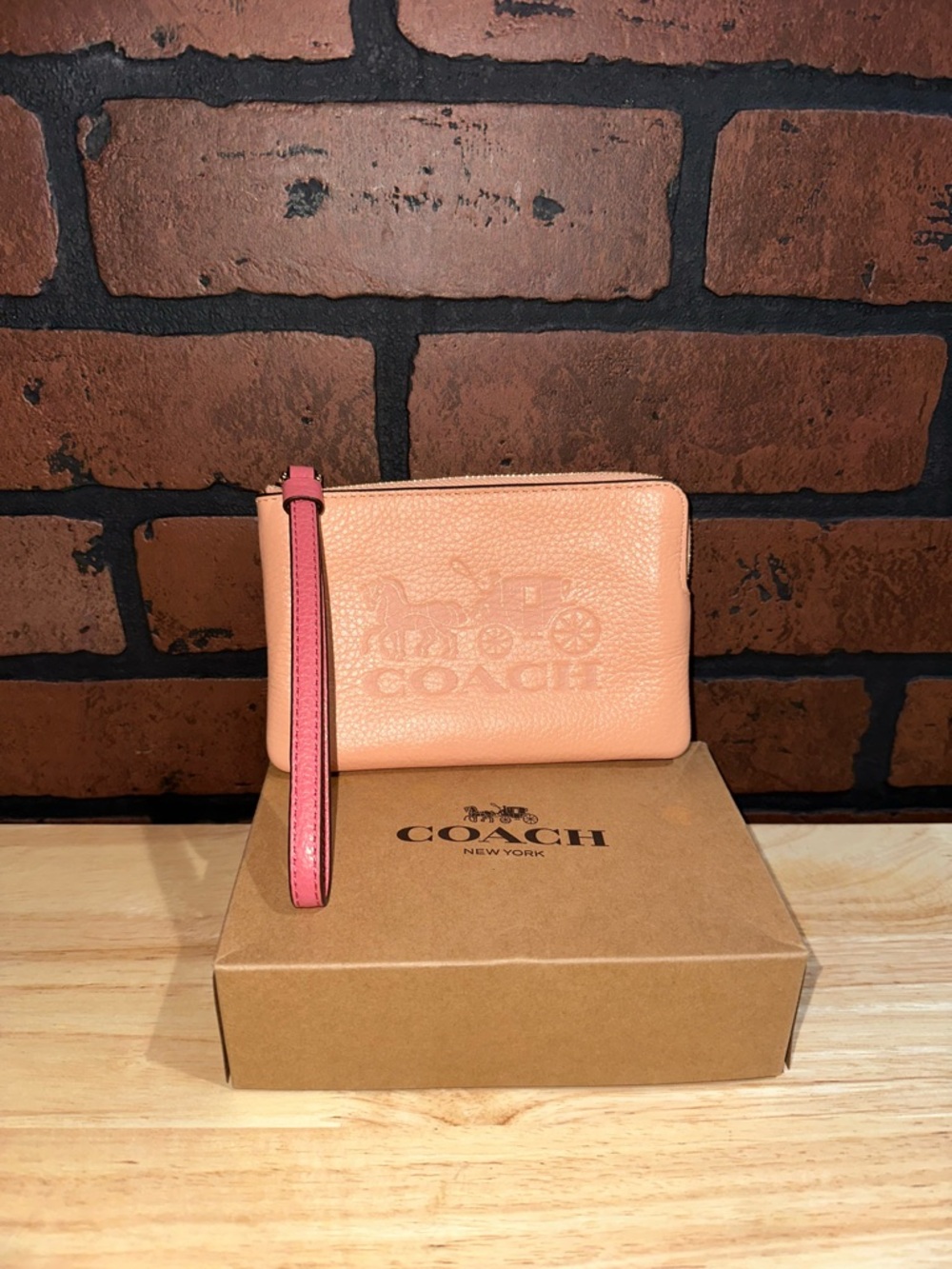 COACH Corner Zip Wristlet Wallet Clutch Horse & Carriage Faded Blush Leather NWT